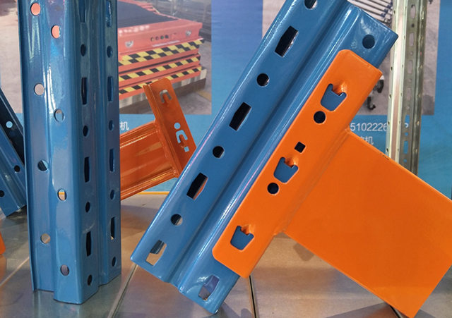 重型倉(cāng)儲(chǔ)貨架